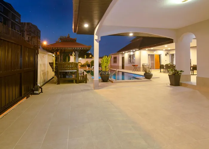 Villa Bos, 5 Minutes To The Beach Jomtien, Free Electricity